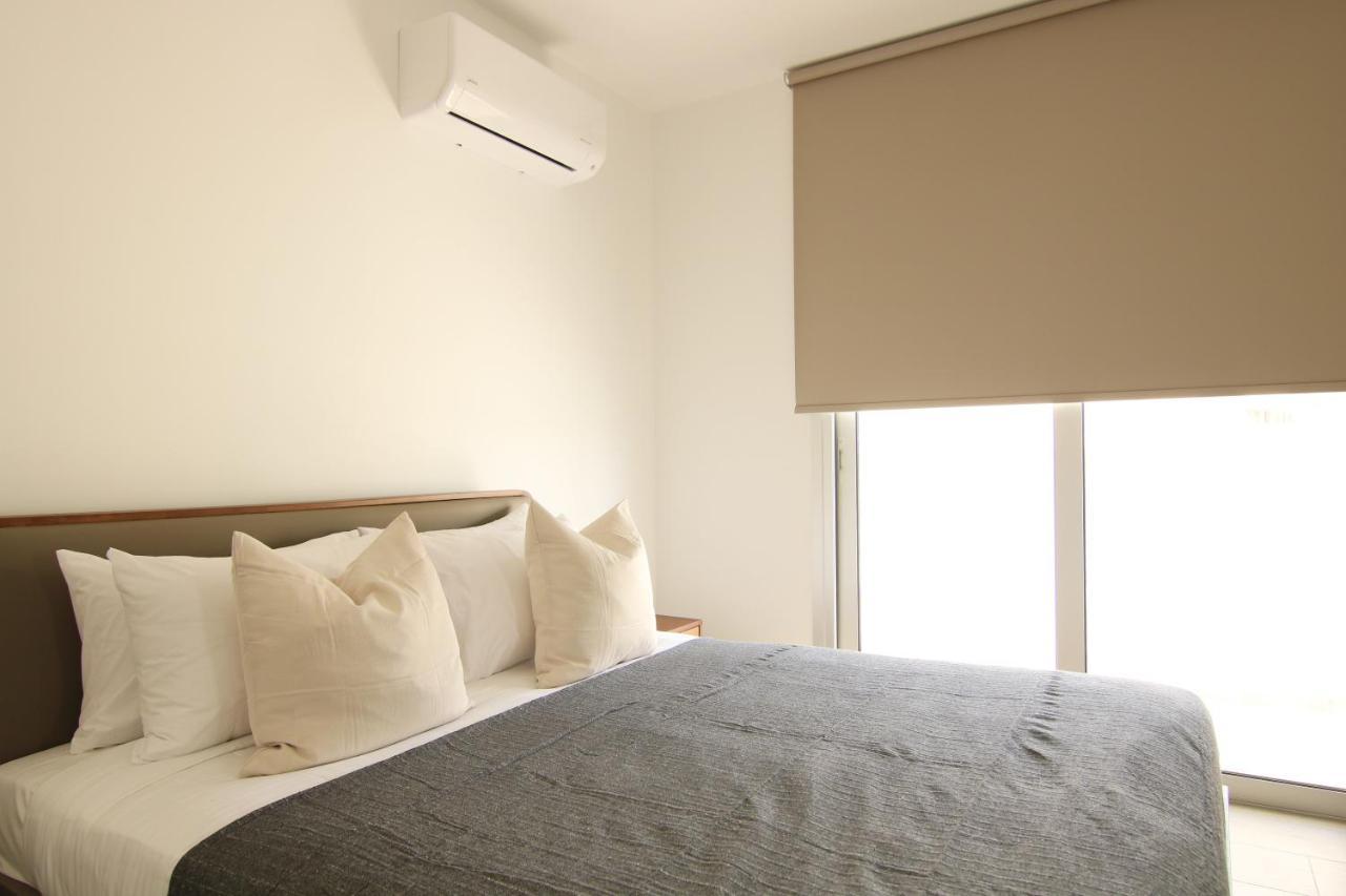 Phaedrus Living Coral Suites Harmony ラルナカ エクステリア 写真